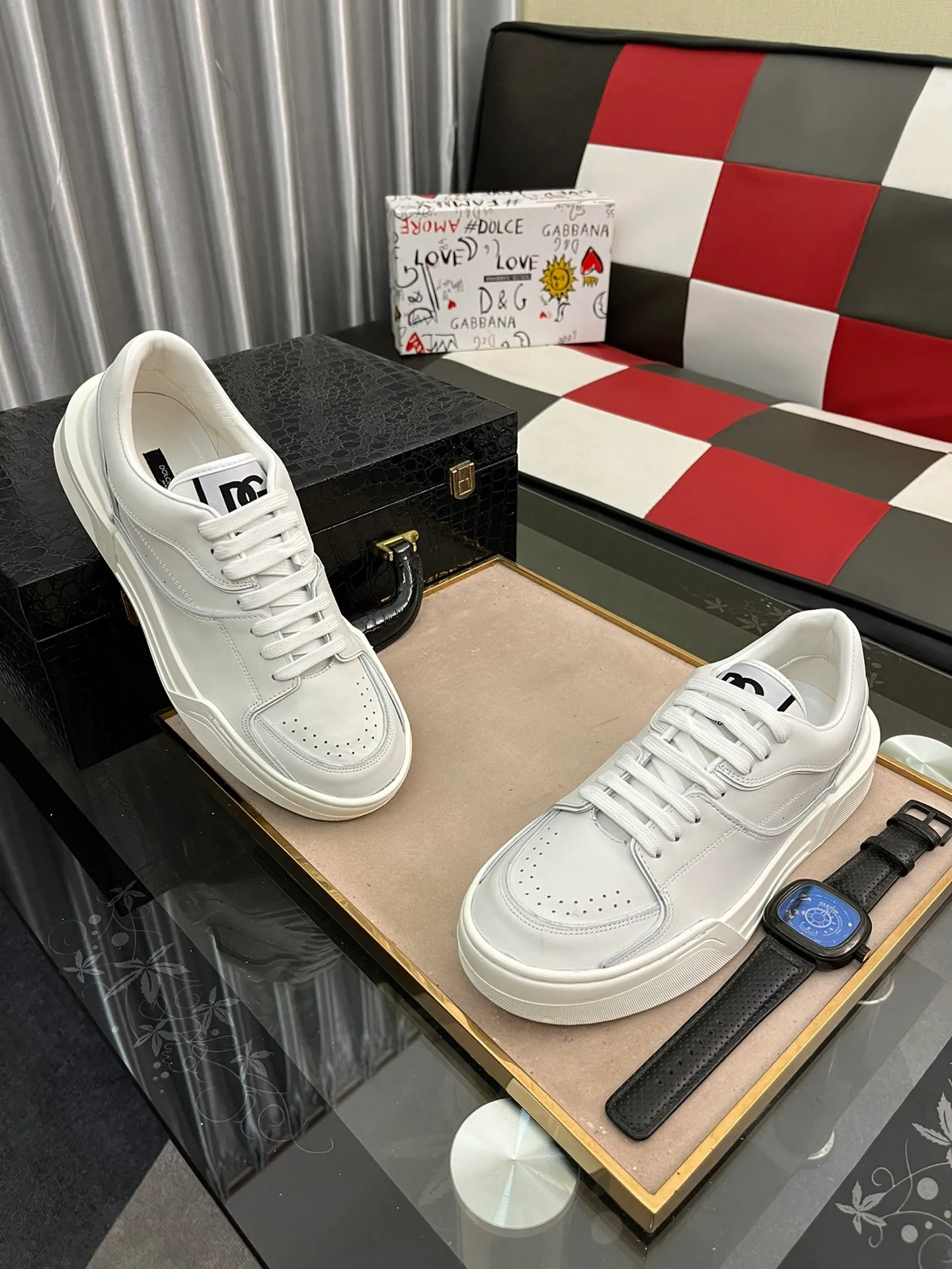 Men's shoes 💰480⌚️⌚️【DG～】Men's casual shoes are on sale simultaneously in 2022z cabinets 🔷Multiple colors🔜Handmade upper with graffiti fabric ➕Genuine leather lining, comfortable and breathable, sole: original comfortable handmade graffiti wear-resistant outsole, ⚠️real thing📱photography🎬the real thing is better. Code number 38-445⃣️Color optional
